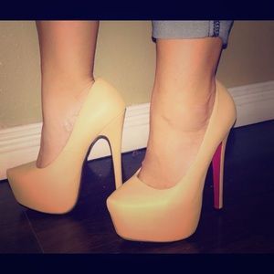 The higher the heel, the closer to the sky!